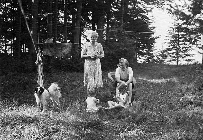 skippy grandma mark ginny mom 1948 canada